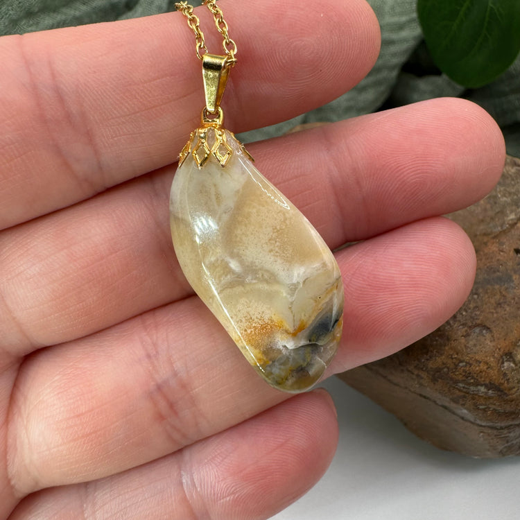 Prairie Agate Necklace