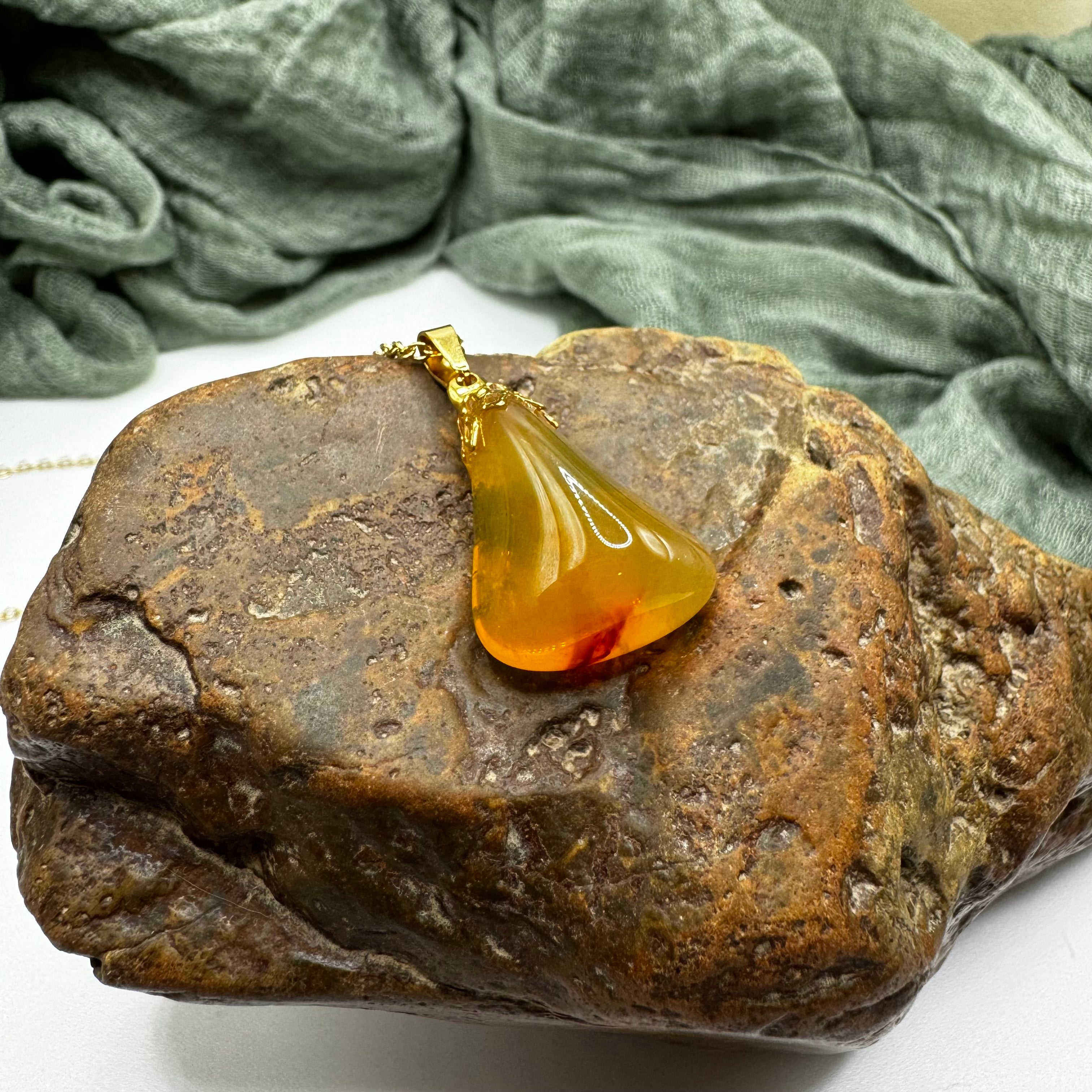 Opal – Moonrise Rocks